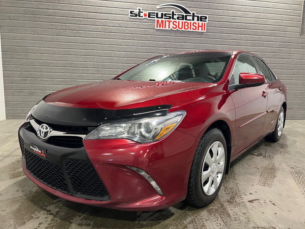 Toyota Camry SE**MAGS 17 PO D'ORIGINE**BLUETOOTH**CRUISE** 2017 à Saint-Eustache, Québec - 4 - w1024h768px