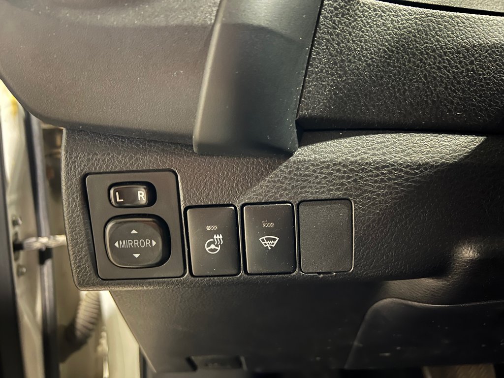 2017 Toyota Corolla SE PREMIUM**TOIT OUVRANT**MAGS 17PO**CRUISE**CVT** in Saint-Eustache, Quebec - 11 - w1024h768px