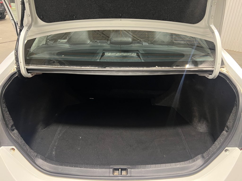 2017 Toyota Corolla SE PREMIUM**TOIT OUVRANT**MAGS 17PO**CRUISE**CVT** in Saint-Eustache, Quebec - 15 - w1024h768px