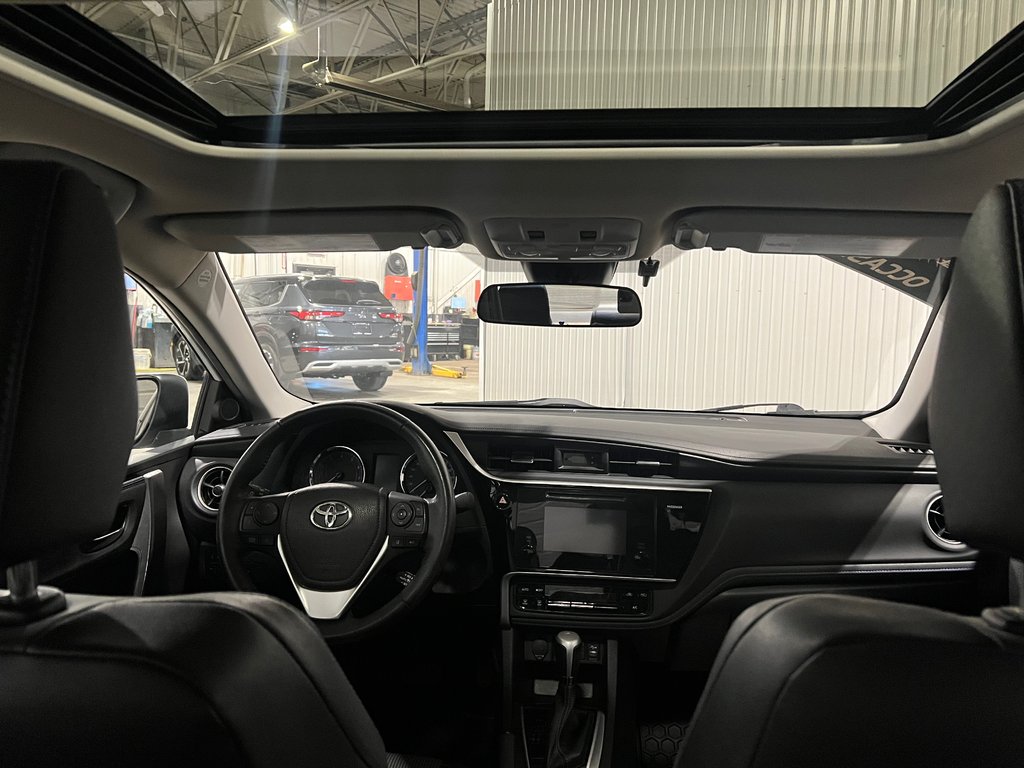 2017 Toyota Corolla SE PREMIUM**TOIT OUVRANT**MAGS 17PO**CRUISE**CVT** in Saint-Eustache, Quebec - 17 - w1024h768px