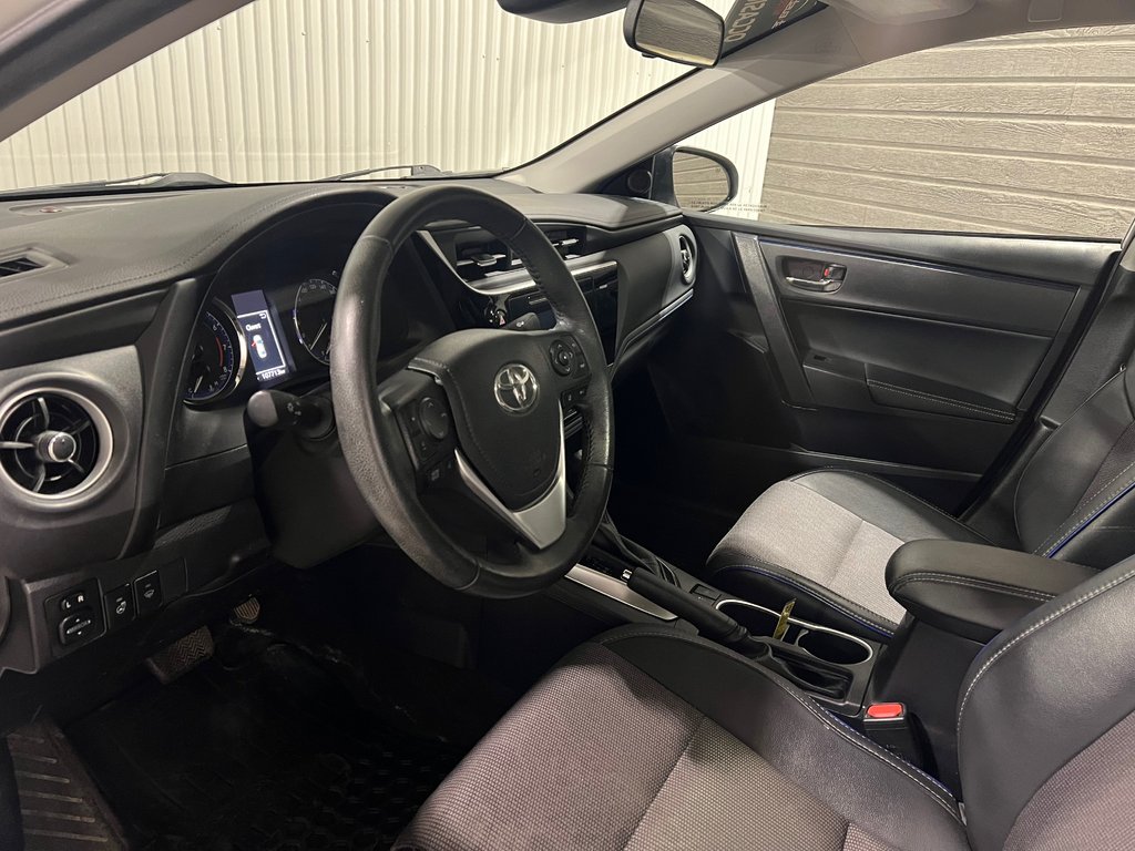 2017 Toyota Corolla SE PREMIUM**TOIT OUVRANT**MAGS 17PO**CRUISE**CVT** in Saint-Eustache, Quebec - 9 - w1024h768px