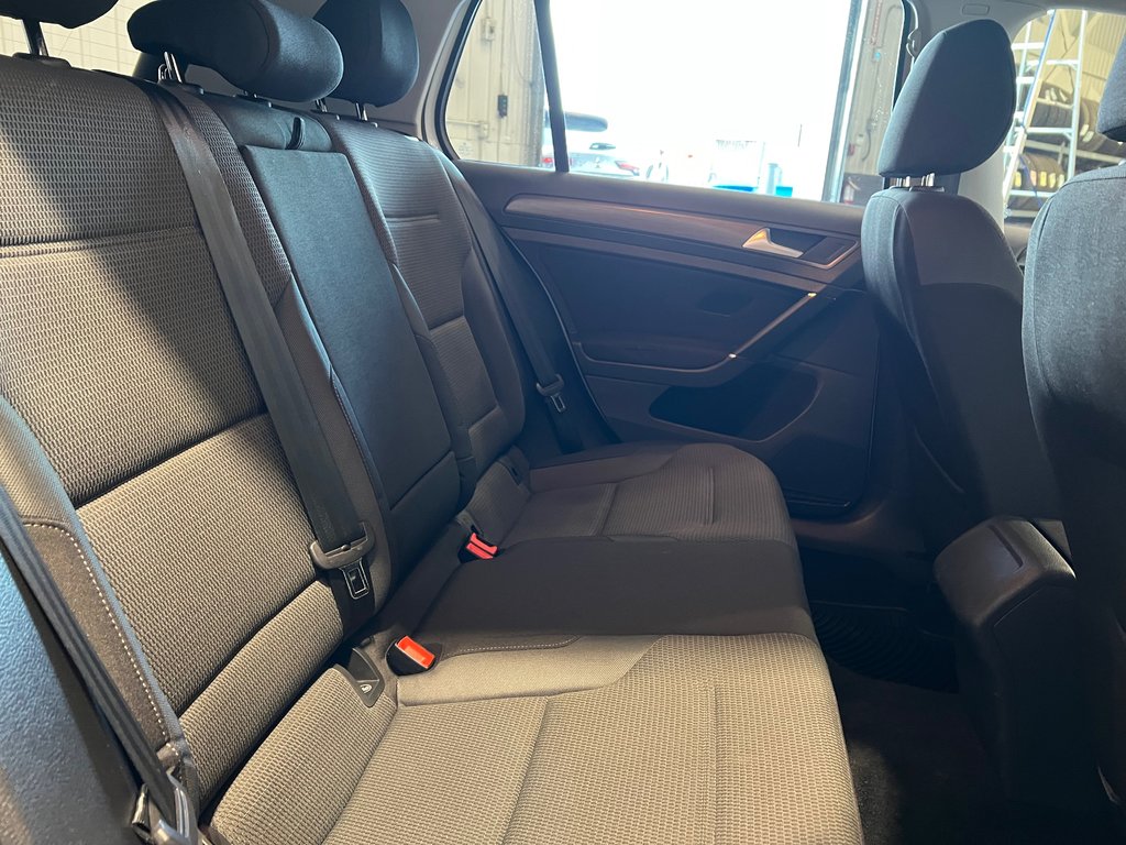 2020 Volkswagen Golf COMFORTLINE**MAGS D'ORIGINE INCLUS**MANUELLE** in Saint-Eustache, Quebec - 13 - w1024h768px