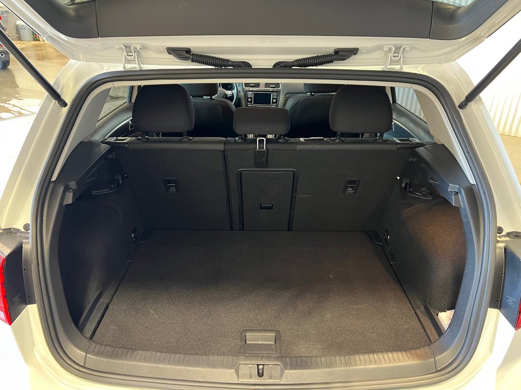 2020 Volkswagen Golf COMFORTLINE**MAGS D'ORIGINE INCLUS**MANUELLE** in Saint-Eustache, Quebec - 14 - w1024h768px