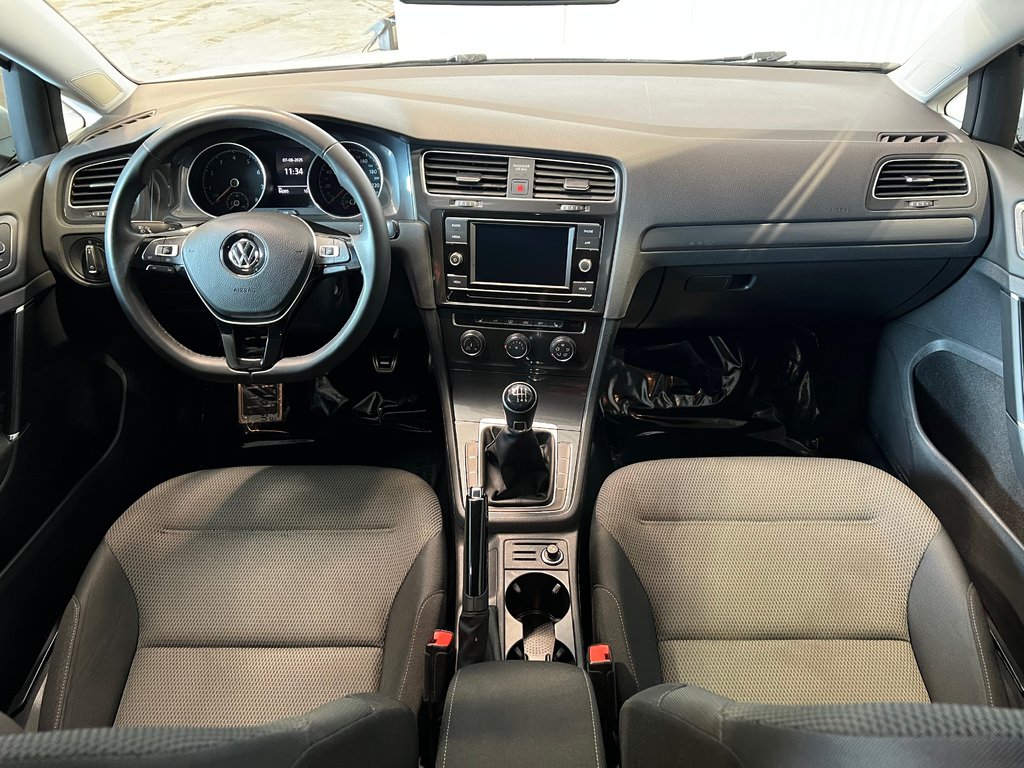 2020 Volkswagen Golf COMFORTLINE**MAGS D'ORIGINE INCLUS**MANUELLE** in Saint-Eustache, Quebec - 16 - w1024h768px