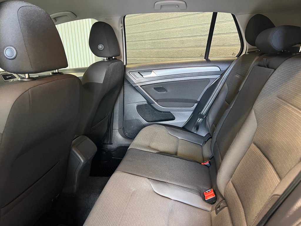 2020 Volkswagen Golf COMFORTLINE**MAGS D'ORIGINE INCLUS**MANUELLE** in Saint-Eustache, Quebec - 12 - w1024h768px