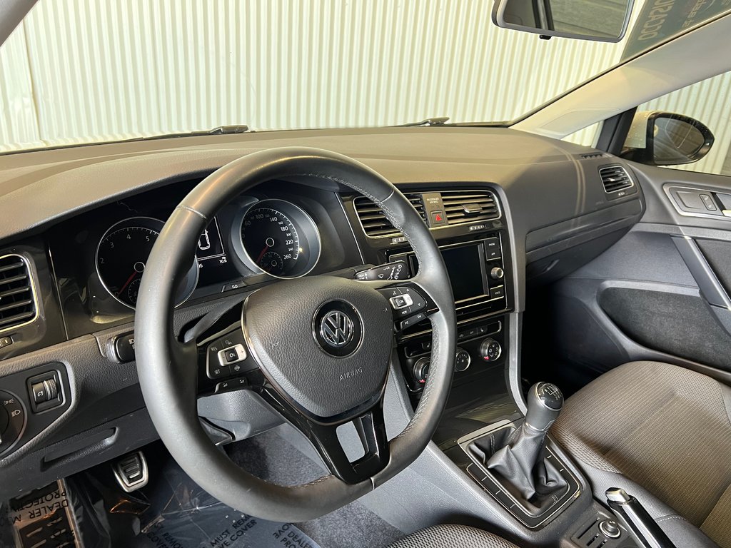 2020 Volkswagen Golf COMFORTLINE**MAGS D'ORIGINE INCLUS**MANUELLE** in Saint-Eustache, Quebec - 10 - w1024h768px