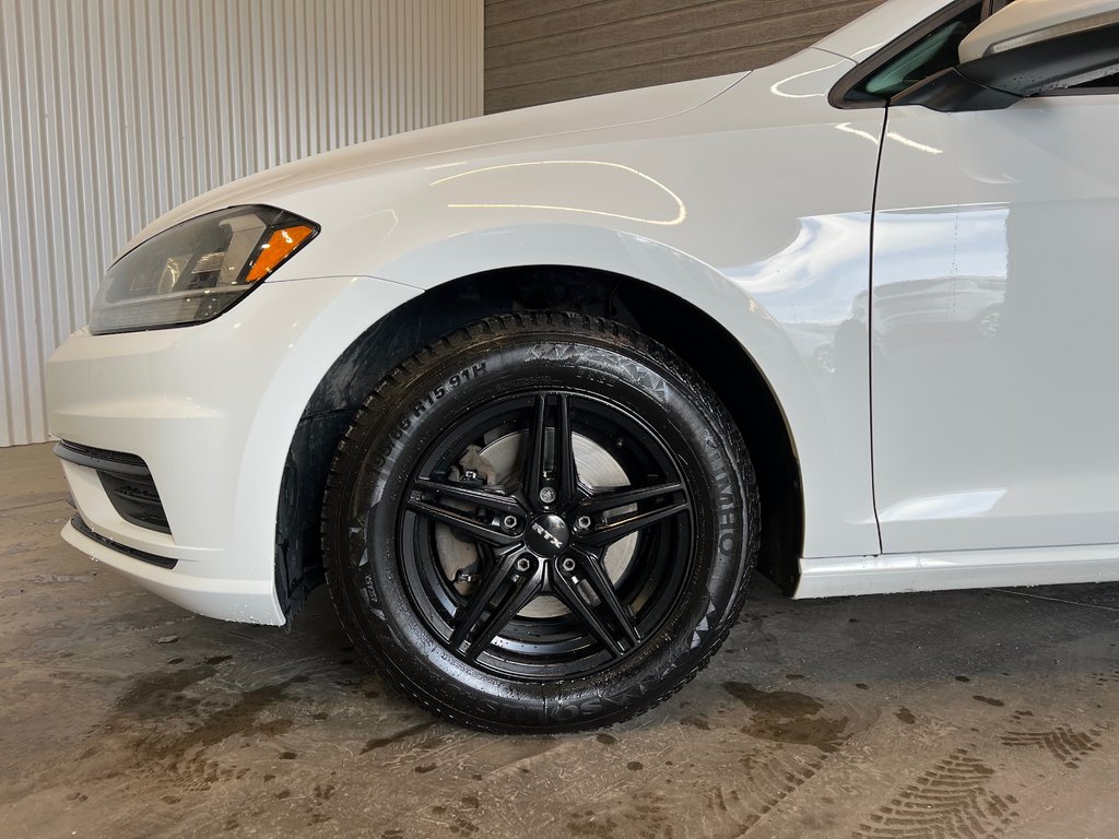 2020 Volkswagen Golf COMFORTLINE**MAGS D'ORIGINE INCLUS**MANUELLE** in Saint-Eustache, Quebec - 6 - w1024h768px