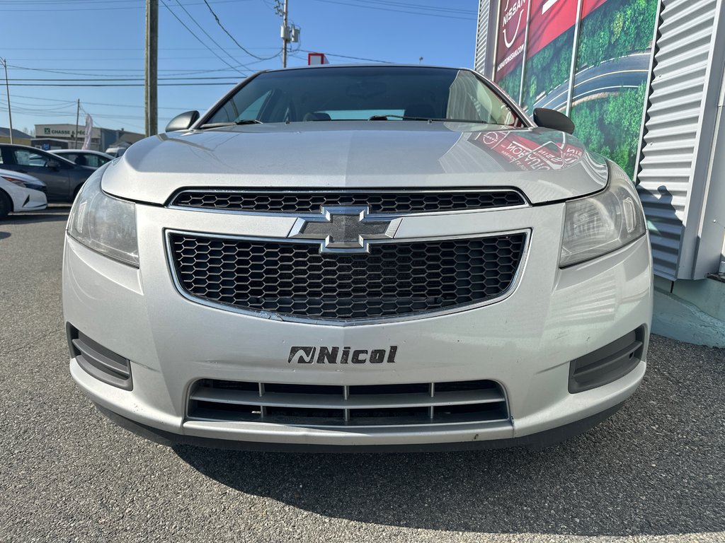 2014 Chevrolet Cruze 2LS in Amos, Quebec - 7 - w1024h768px