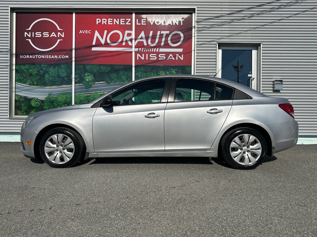 2014 Chevrolet Cruze 2LS in Amos, Quebec - 3 - w1024h768px
