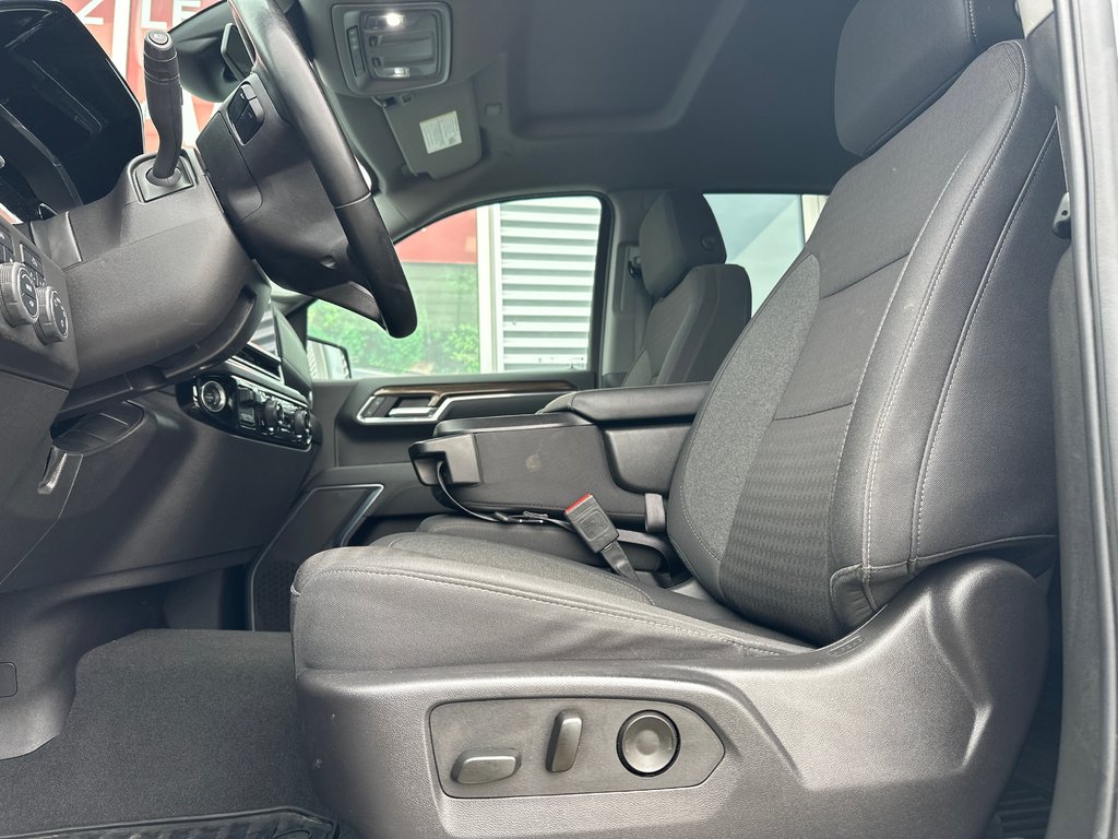 Chevrolet Silverado 1500 LT Crew cab 4X4 2025 à Amos, Québec - 9 - w1024h768px