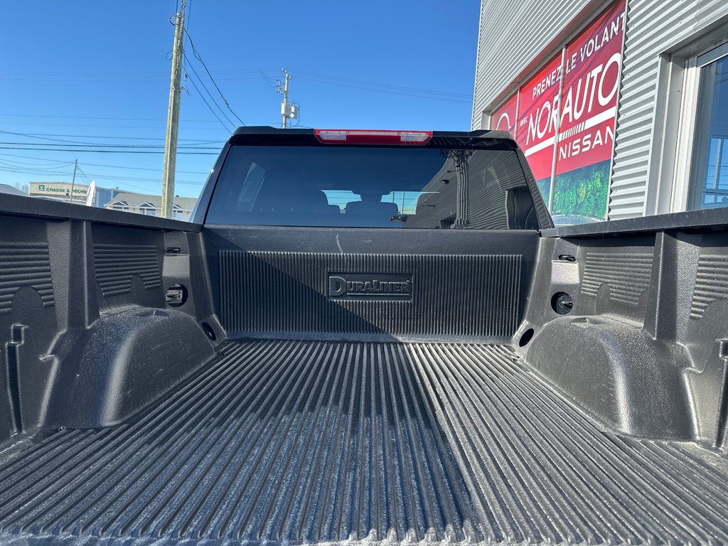 2025 Chevrolet Silverado 1500 LT Crew cab 4X4 in Amos, Quebec - 19 - w1024h768px