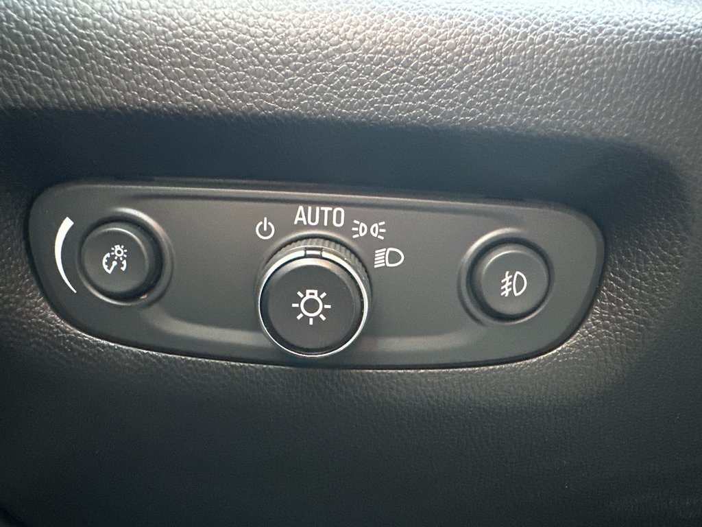 Chevrolet Traverse LT AWD 2020 à Amos, Québec - 17 - w1024h768px