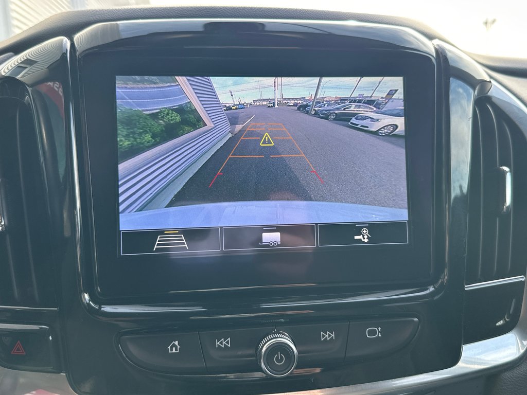 Chevrolet Traverse LT AWD 2020 à Amos, Québec - 19 - w1024h768px