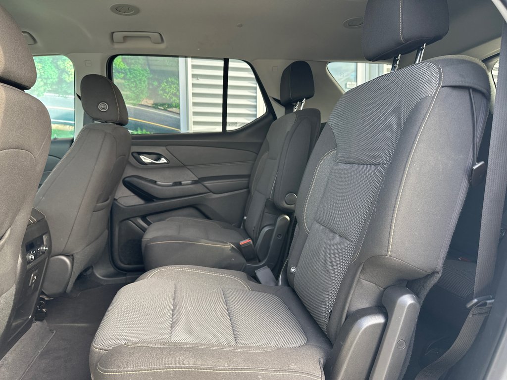 Chevrolet Traverse LT AWD 2020 à Amos, Québec - 13 - w1024h768px