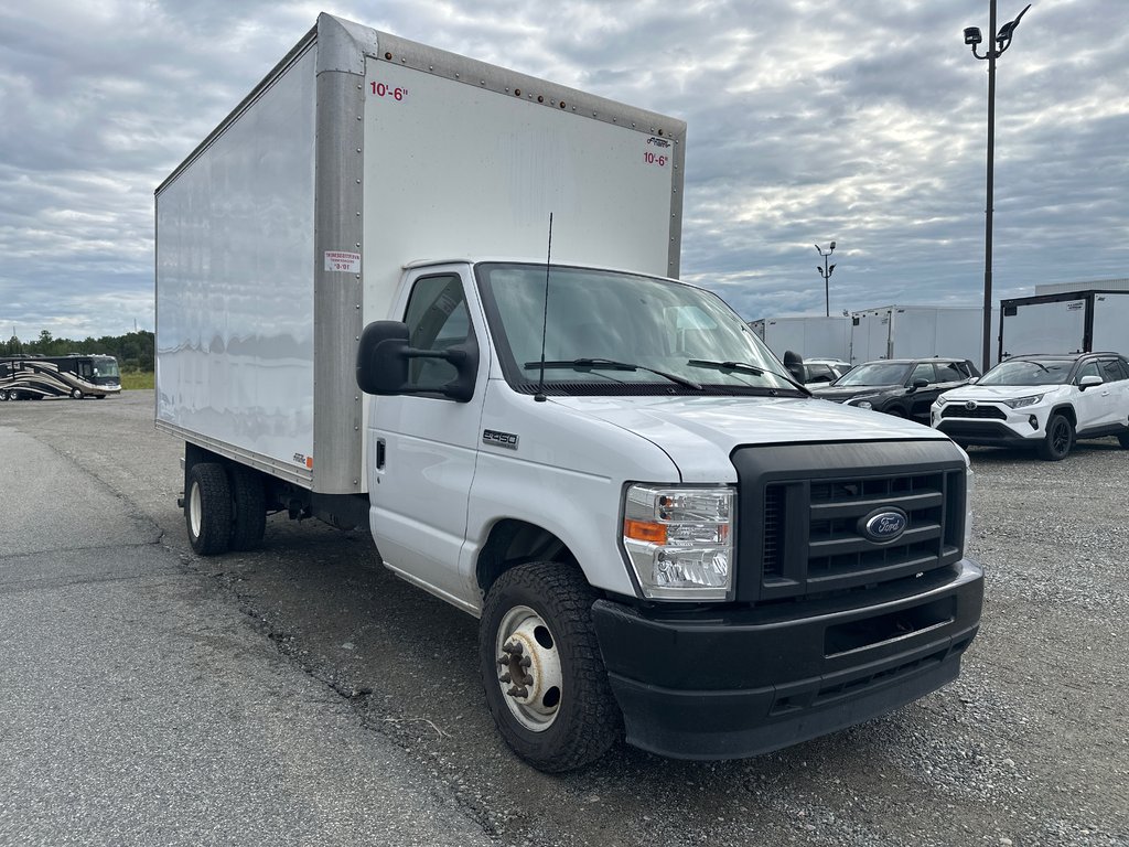 Ford E-Series Cutaway Cube 16 pieds 2023 à Amos, Québec - 2 - w1024h768px