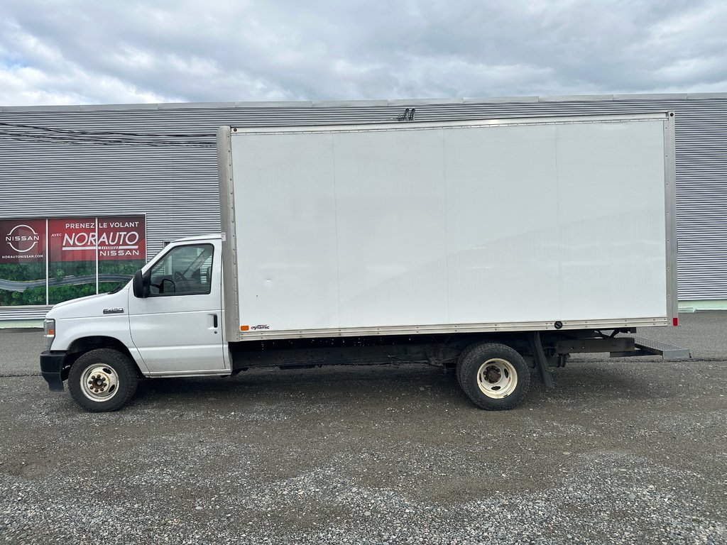 Ford E-Series Cutaway Cube 16 pieds 2023 à Amos, Québec - 3 - w1024h768px