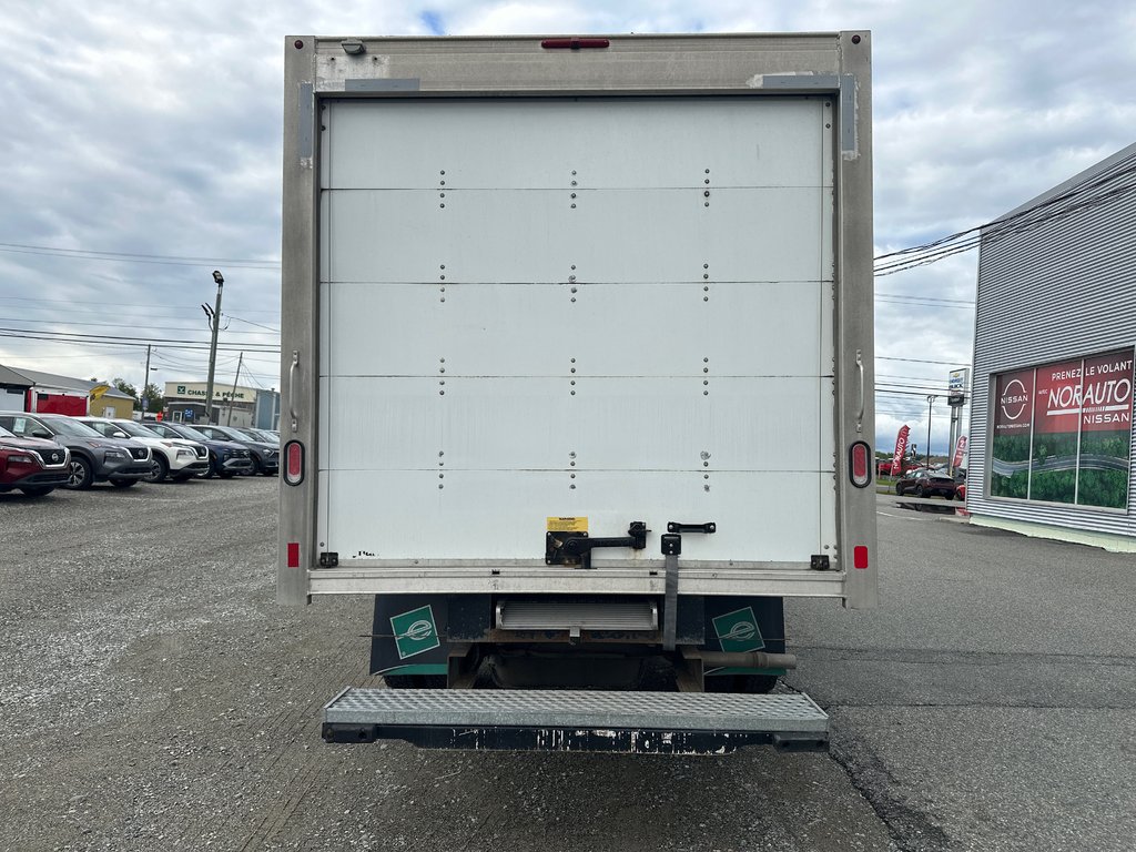 Ford E-Series Cutaway Cube 16 pieds 2023 à Amos, Québec - 6 - w1024h768px