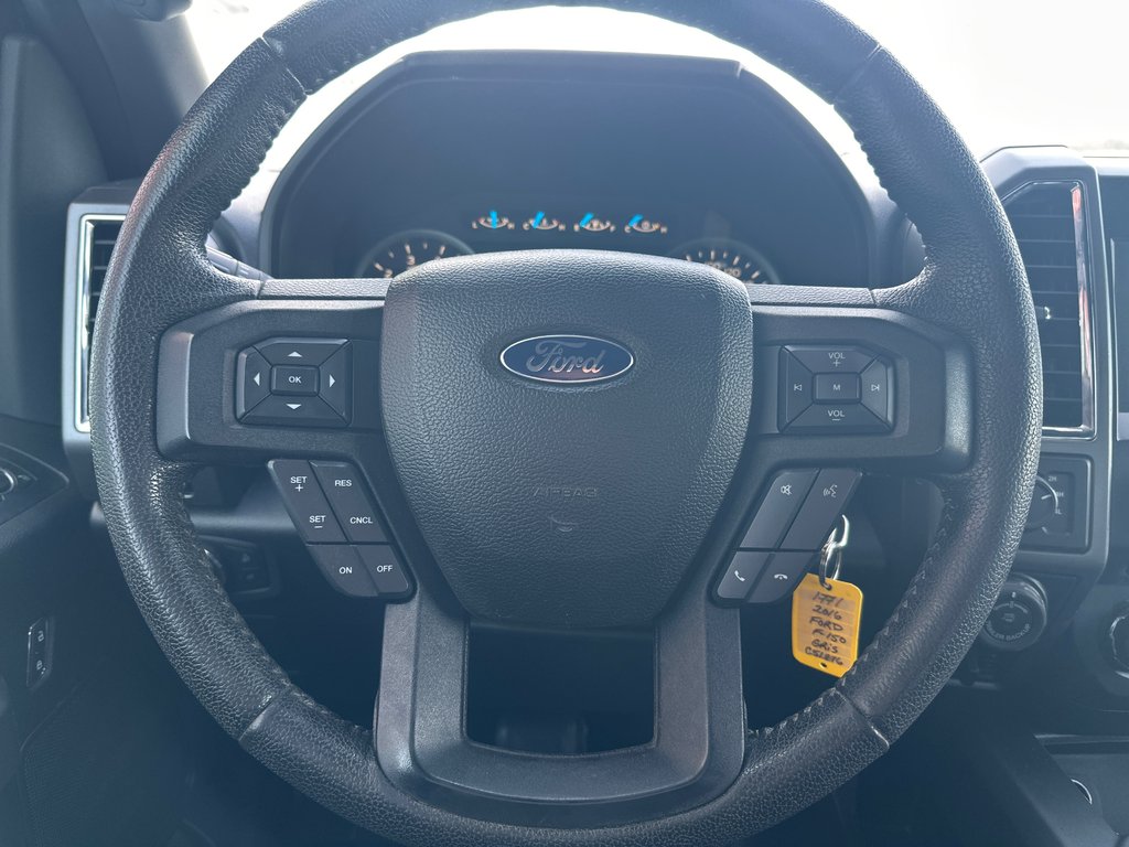 Ford F-150 XLT 301A 4X4 2016 à Amos, Québec - 10 - w1024h768px
