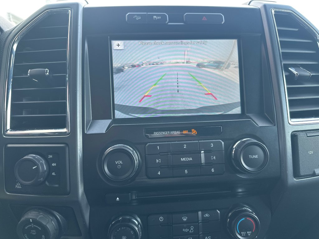 Ford F-150 XLT 301A 4X4 2016 à Amos, Québec - 13 - w1024h768px