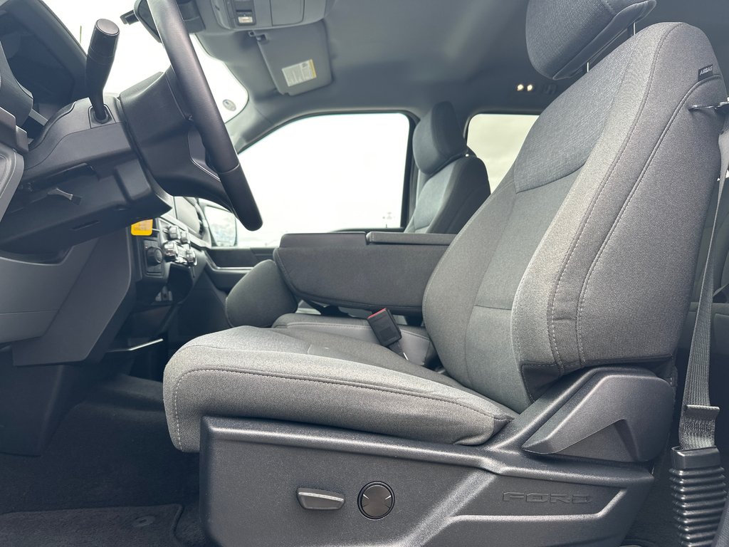 Ford F-150 XLT 4X4 SUPERCREW 2025 à Amos, Québec - 9 - w1024h768px