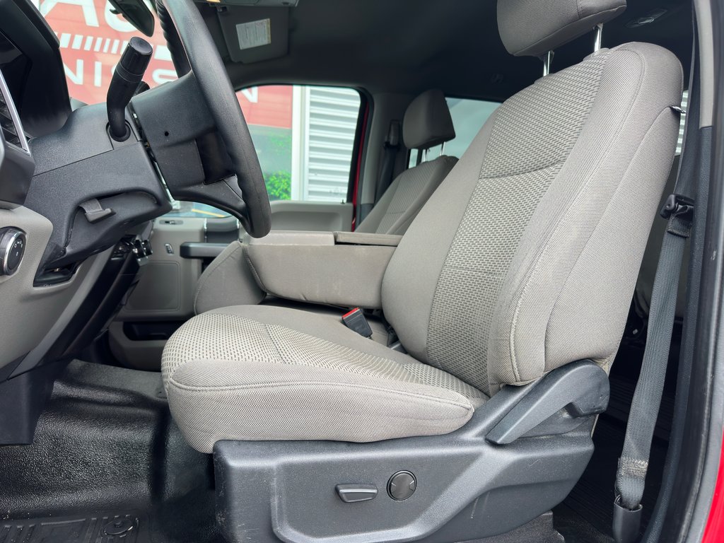 Ford F-250 MOTEUR 6.2 XLT FX4 2022 à Amos, Québec - 9 - w1024h768px