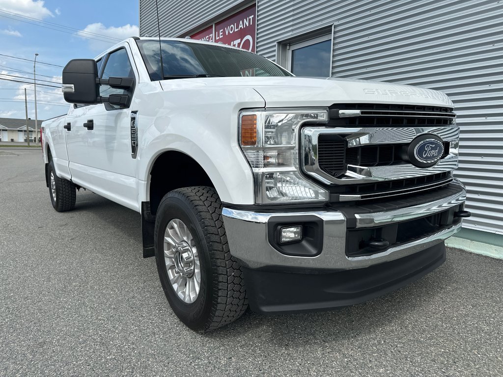 2022 Ford Super Duty F-250 XLT FX4 in Amos, Quebec - 2 - w1024h768px