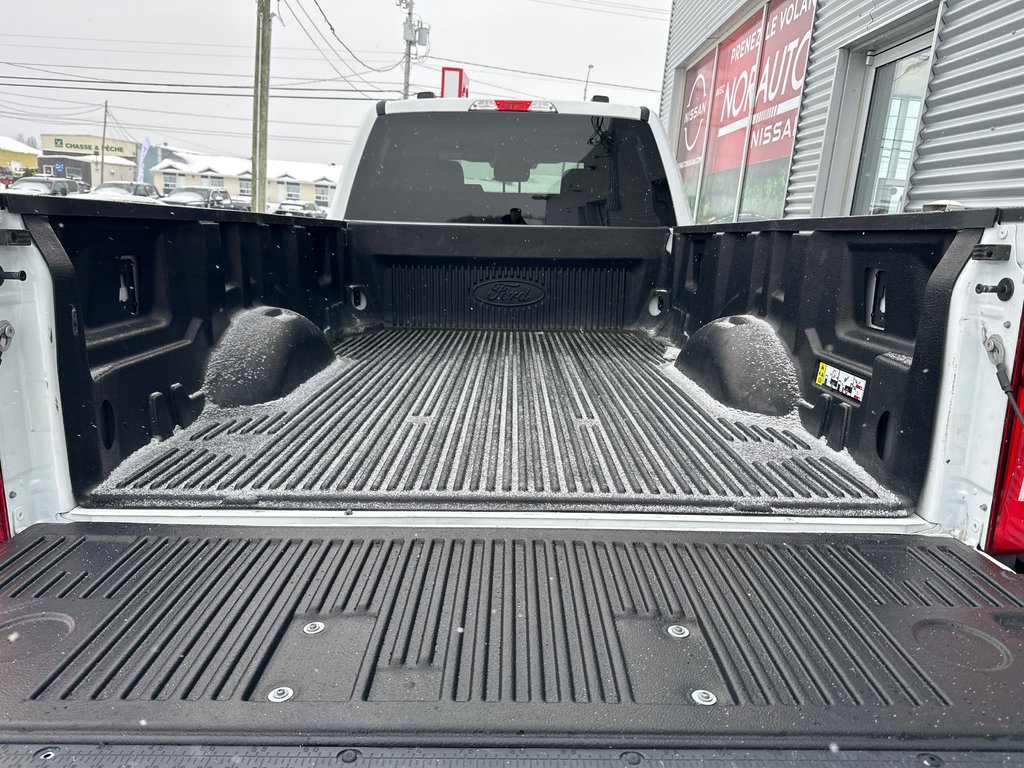 Ford Super Duty F-250 XLT CREW CAB 2023 à Amos, Québec - 19 - w1024h768px