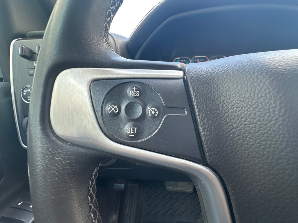 2017 GMC Sierra 1500 SLE 4X4 in Amos, Quebec - 12 - w1024h768px
