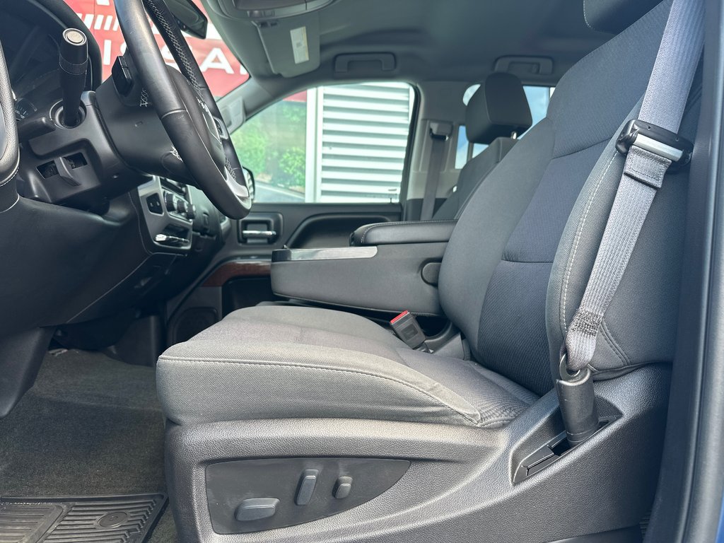 2017 GMC Sierra 1500 SLE 4X4 in Amos, Quebec - 9 - w1024h768px