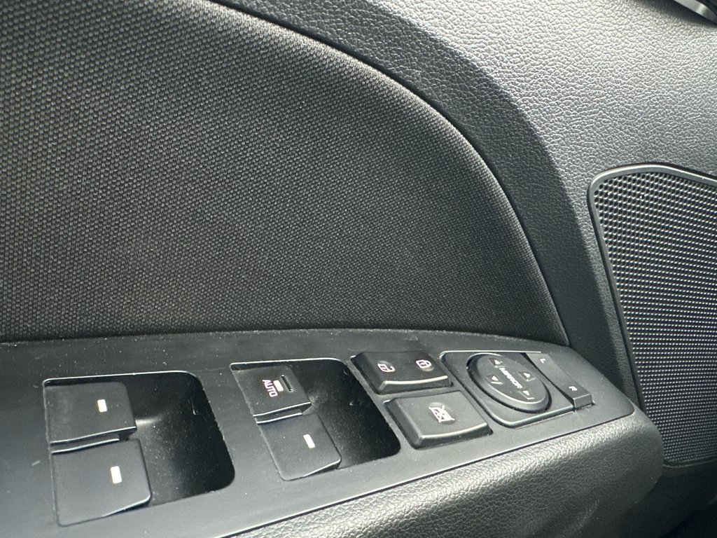 Hyundai Elantra GL 2018 à Amos, Québec - 18 - w1024h768px