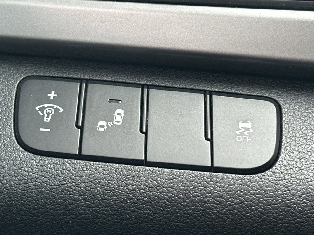 Hyundai Elantra GL 2018 à Amos, Québec - 17 - w1024h768px