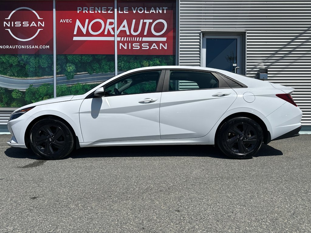 2022 Hyundai Elantra Preferred in Amos, Quebec - 3 - w1024h768px