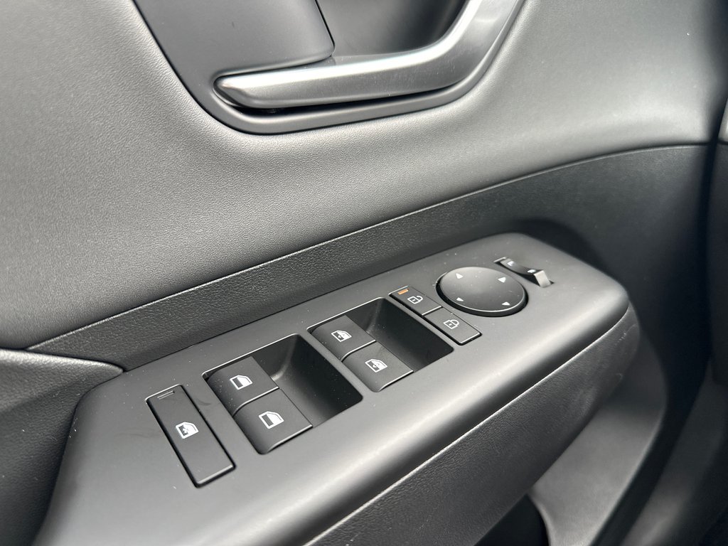 2026 Hyundai Kona Preferred + Trend Package in Amos, Quebec - 20 - w1024h768px