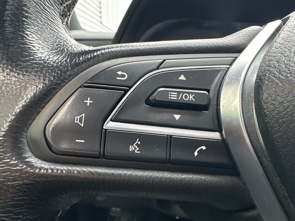 Infiniti Q60 3.0t Red Sport 400 2017 à Amos, Québec - 11 - w1024h768px