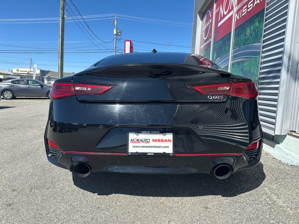 2017 Infiniti Q60 3.0t Red Sport 400 in Amos, Quebec - 8 - w1024h768px
