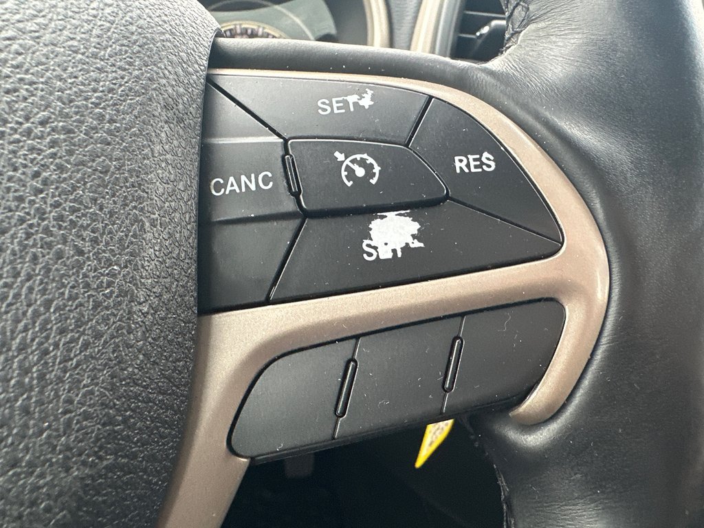 2016 Jeep Cherokee Sport 4 cyl. 4X4 in Amos, Quebec - 15 - w1024h768px