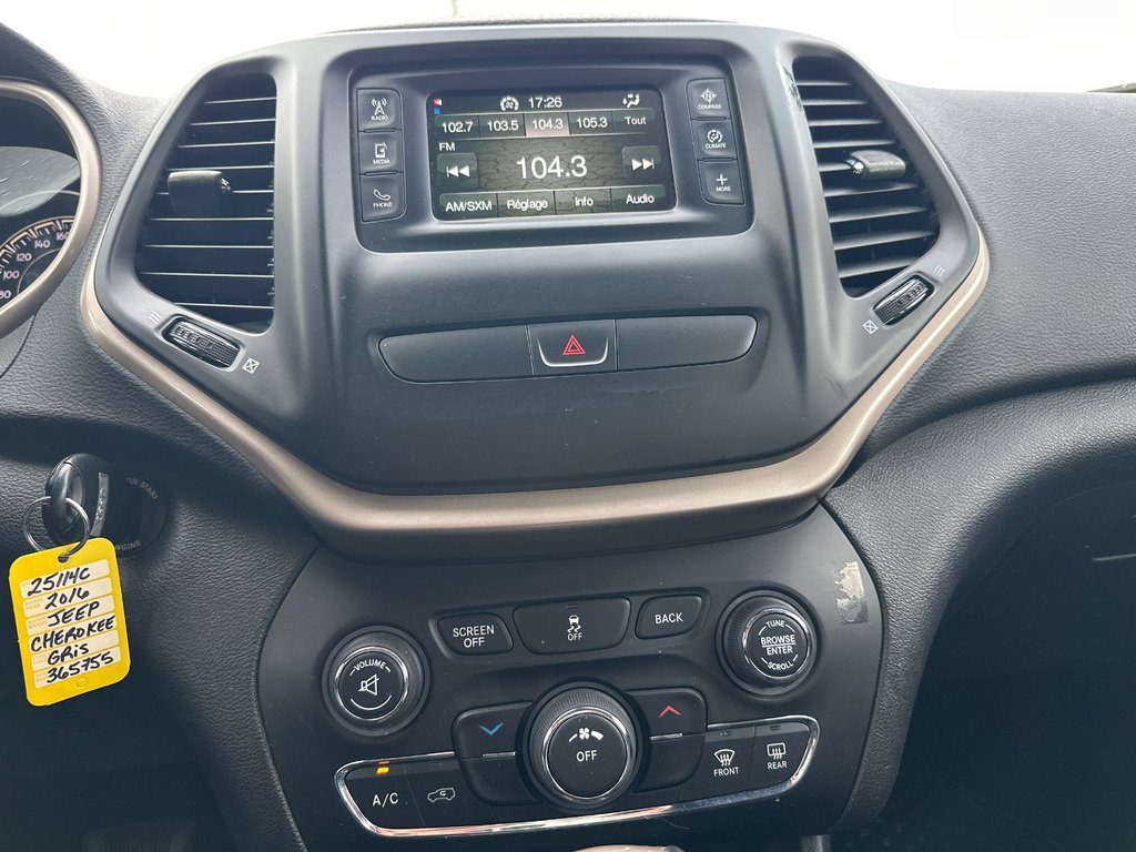 2016 Jeep Cherokee Sport 4 cyl. 4X4 in Amos, Quebec - 11 - w1024h768px