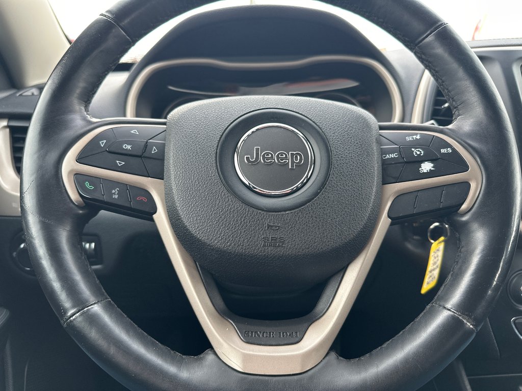 2016 Jeep Cherokee Sport 4 cyl. 4X4 in Amos, Quebec - 10 - w1024h768px