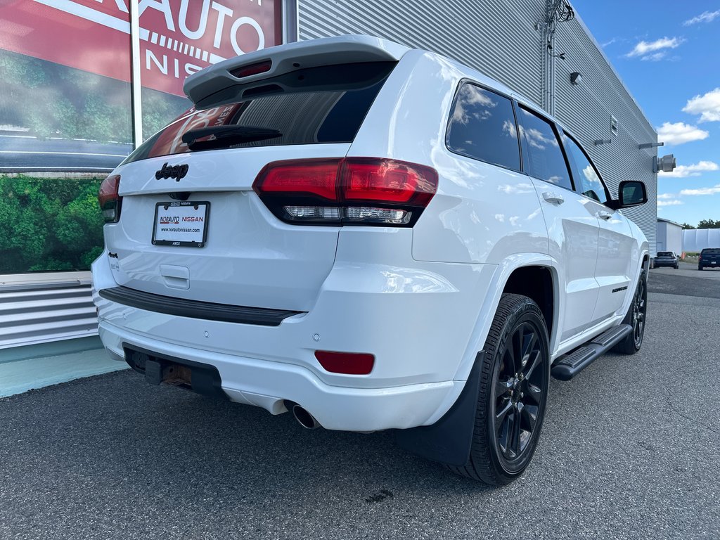 2019 Jeep Grand Cherokee Altitude 4X4 in Amos, Quebec - 6 - w1024h768px
