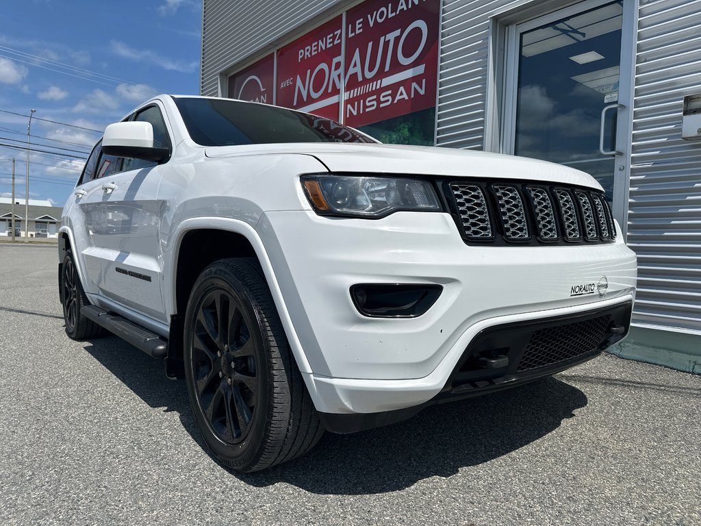 2019 Jeep Grand Cherokee Altitude 4X4 in Amos, Quebec - 2 - w1024h768px