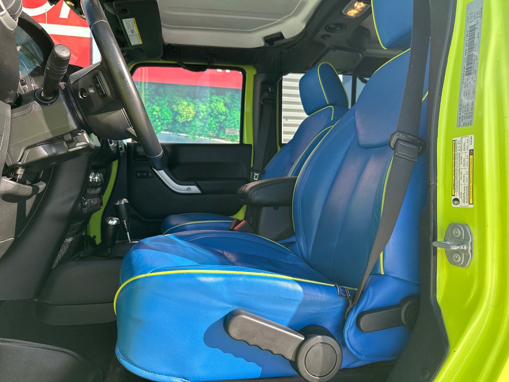 Jeep Wrangler Unlimited Sahara 4X4 2017 à Amos, Québec - 9 - w1024h768px