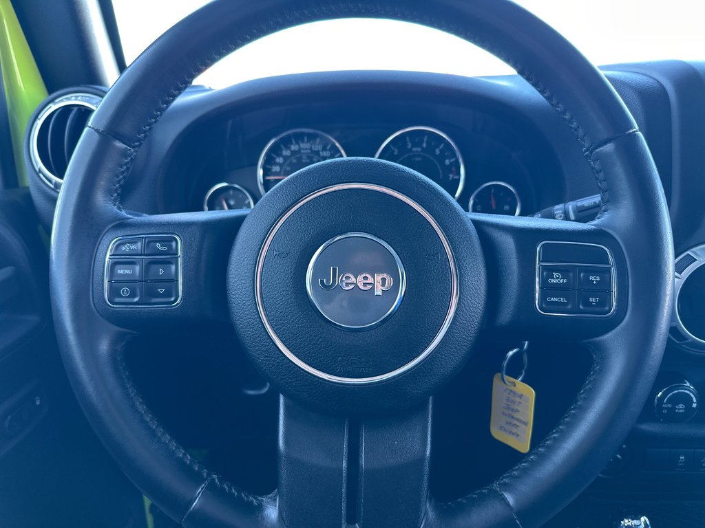 Jeep Wrangler Unlimited Sahara 4X4 2017 à Amos, Québec - 11 - w1024h768px