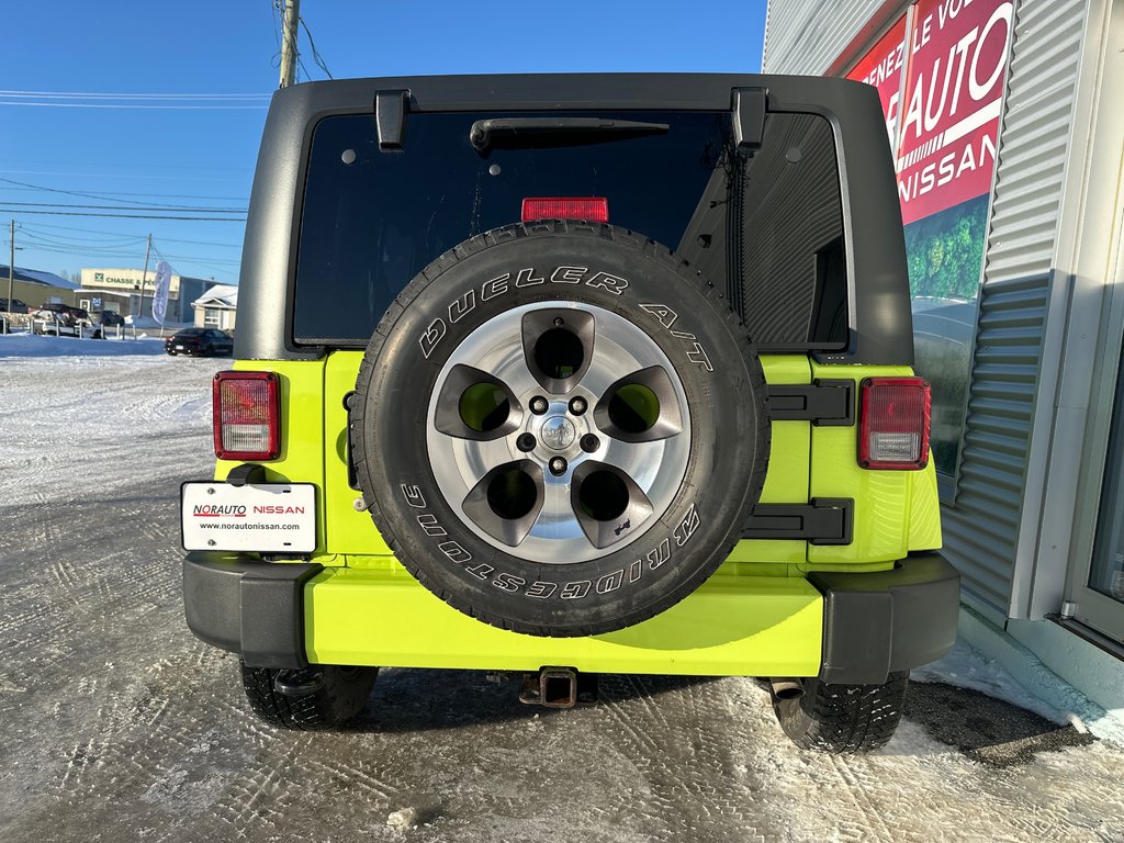Jeep Wrangler Unlimited Sahara 4X4 2017 à Amos, Québec - 8 - w1024h768px