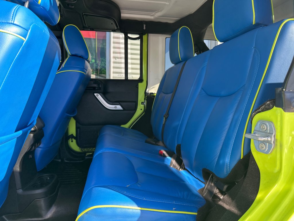 Jeep Wrangler Unlimited Sahara 4X4 2017 à Amos, Québec - 10 - w1024h768px