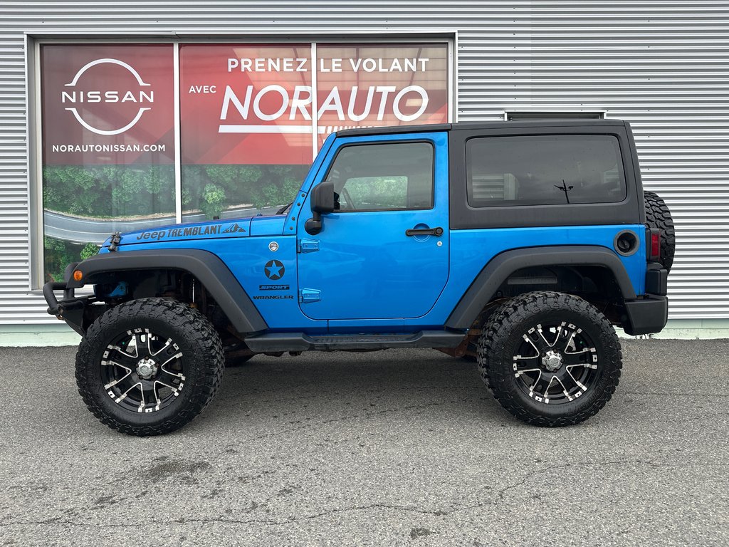 Jeep Wrangler Sport AUTOMATIQUE 2015 à Amos, Québec - 3 - w1024h768px