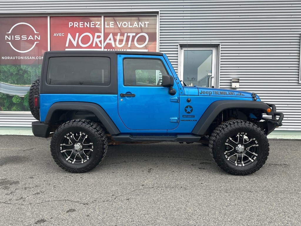 Jeep Wrangler Sport AUTOMATIQUE 2015 à Amos, Québec - 4 - w1024h768px