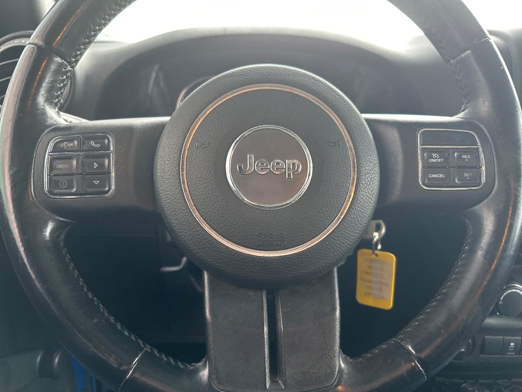 Jeep Wrangler Sport AUTOMATIQUE 2015 à Amos, Québec - 10 - w1024h768px