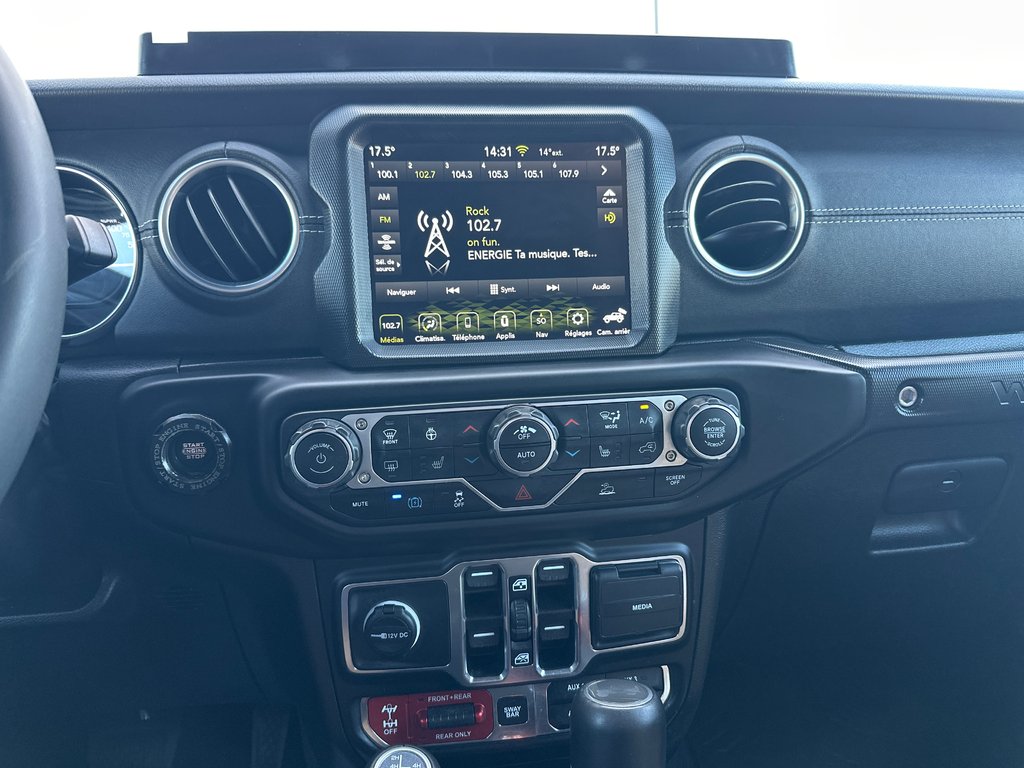 2023 Jeep Wrangler Rubicon 4xe in Amos, Quebec - 11 - w1024h768px