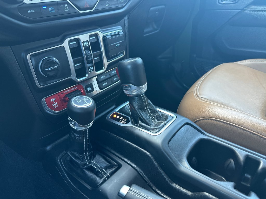 2023 Jeep Wrangler Rubicon 4xe in Amos, Quebec - 15 - w1024h768px