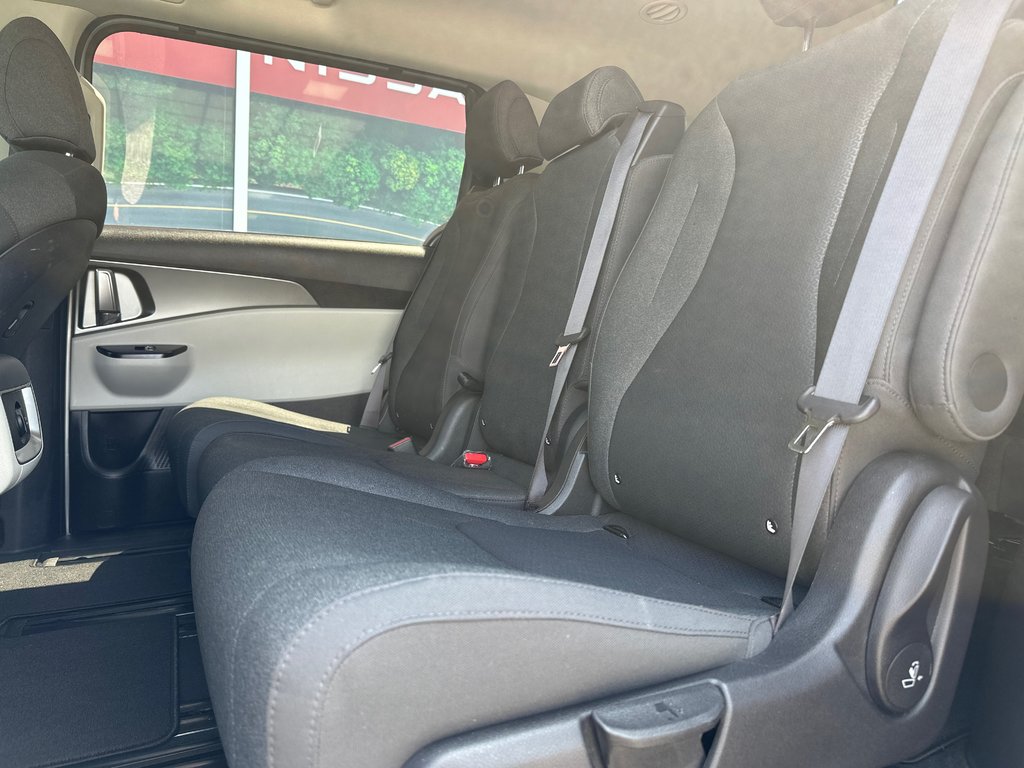 Kia Carnival LX 2022 à Amos, Québec - 17 - w1024h768px
